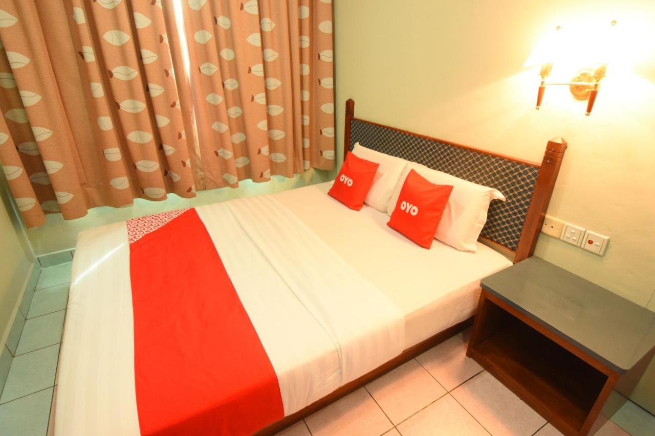 Oyo 89642 Highway Inn Mukah Rum bild