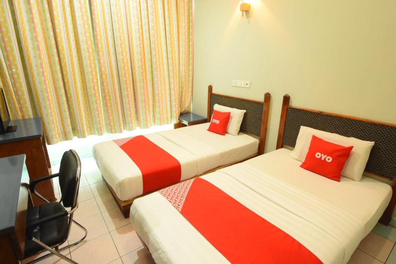 Oyo 89642 Highway Inn Mukah Exteriör bild